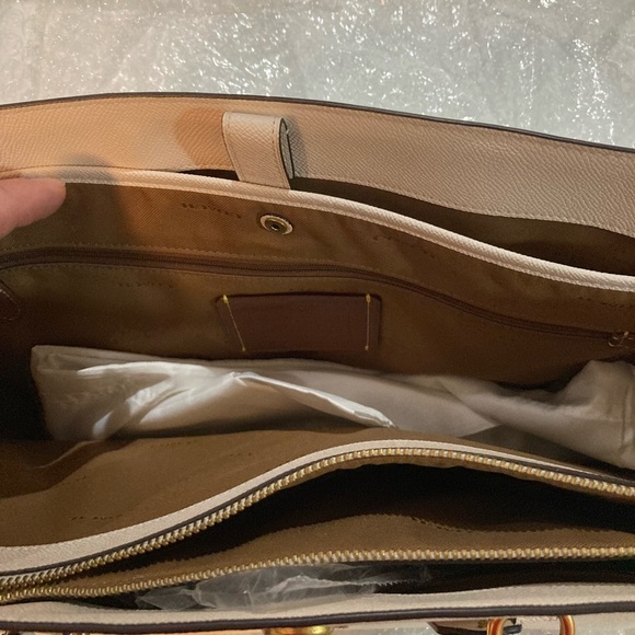 Women’s Coach Folio Tote Bag! Brand new never used! $295.00! Coach Store KOP! - Picture 6 of 16